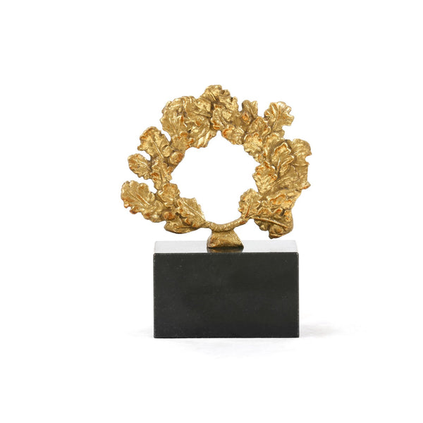 Bungalow 5  Wreath Statue